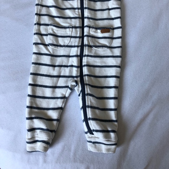 One piece - Picture 3 of 3